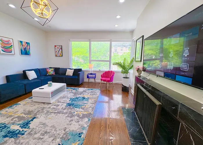 French Design Luxurious Downtown 3Br Suite Sleeps 8 Guests