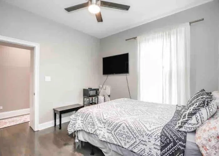 Lakefront Rooftop Parking