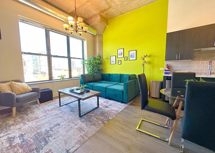 Mccormick Place Modern 2Br Loft In Downtown Chicago Michigan Avenue With Optional Parking Near Soldier Field