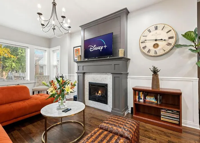 H&H 1896 - Spacious, Fully Stocked, & Free Parking
