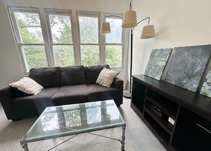 Fantastic Place Near Downtown - Free Parking