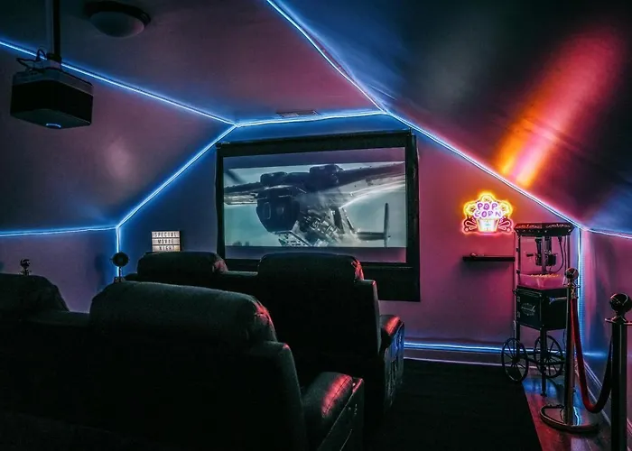 8Br Kids Room, Game Room, Gym Andtheater