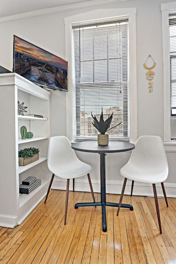 1br Modern Close To Shops & Restaurants - Belmont C6 Apartment