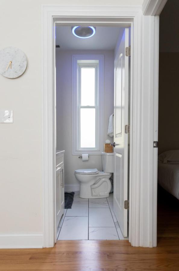 Frontdesk Updated West Town 2 Bedroom Apt With W&d Apartamento *