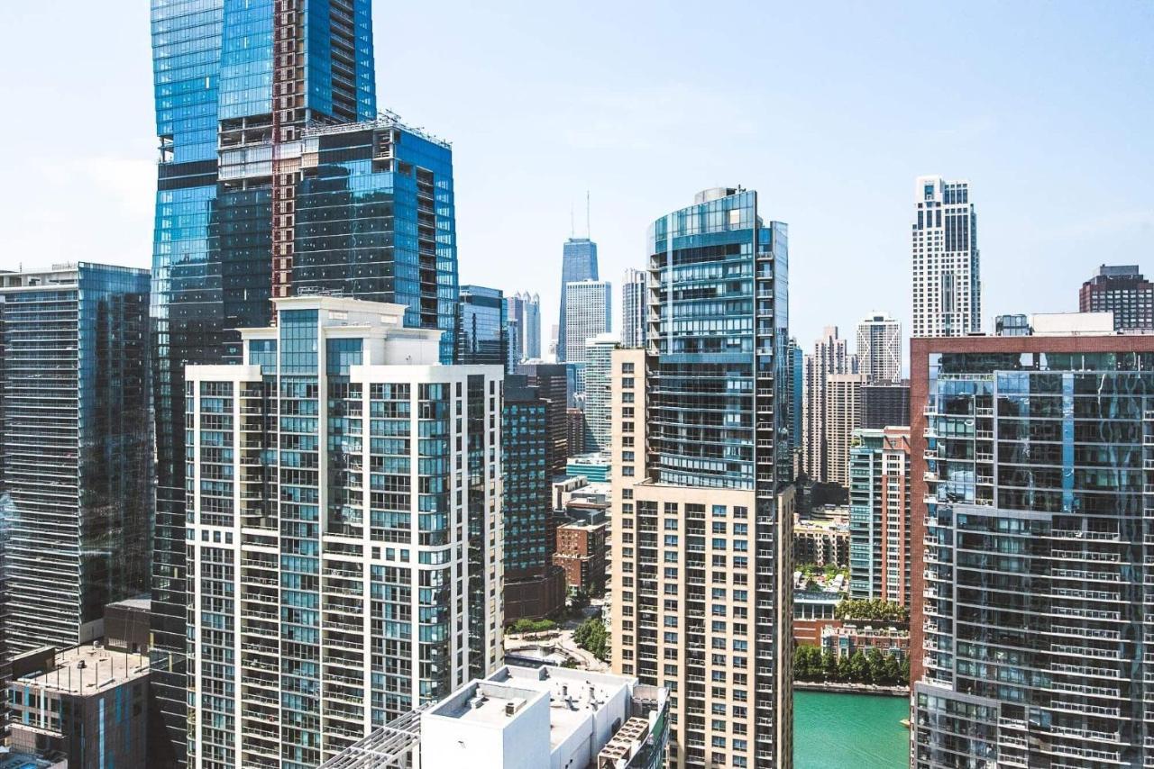 3br Premium Executive Penthouse W/ Pool & Parking * Chicago