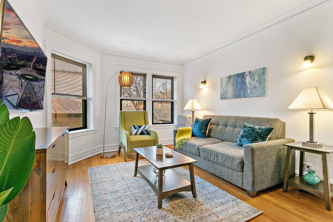 Furnished 1br With Natural Light & King Beds - Larchmont Rep Chicago