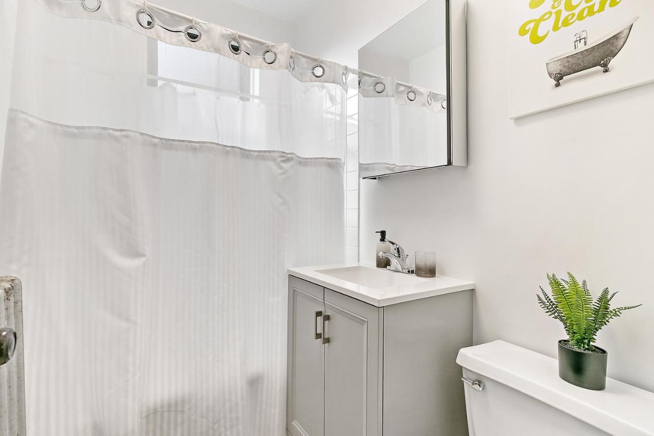 Furnished 1br With Natural Light & King Beds - Larchmont 1b-2b Appartement *