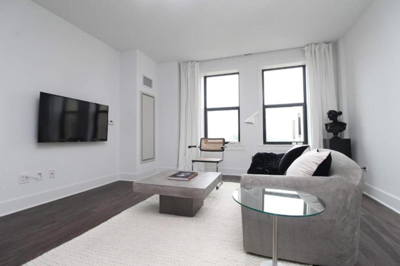 Apartment Frontdesk Dashing 1 Bedroom Apt Near The Smart Museum *