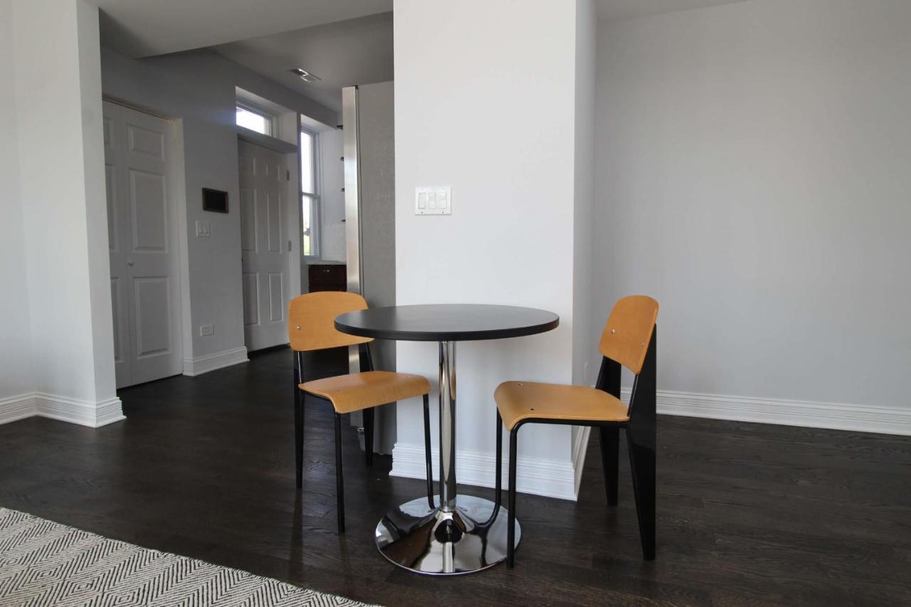 Frontdesk Updated 2 Bedroom Apt With Full Kitchen Apartamento Chicago