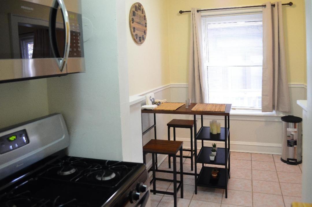 Apartment Cozy Near Wrigley Field And Boystown Chicago