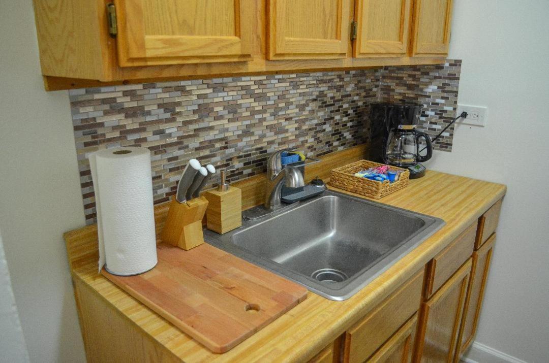 Apartment Cozy Near Wrigley Field And Boystown Chicago