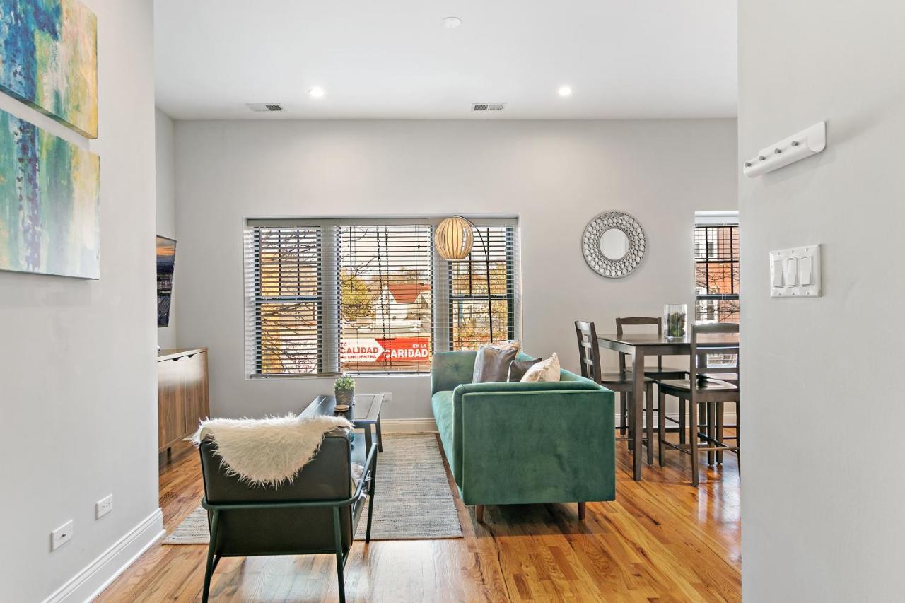 2br Minimalist In Logan Sq Near Train & Stores - Milwaukee 2 Apartamento *