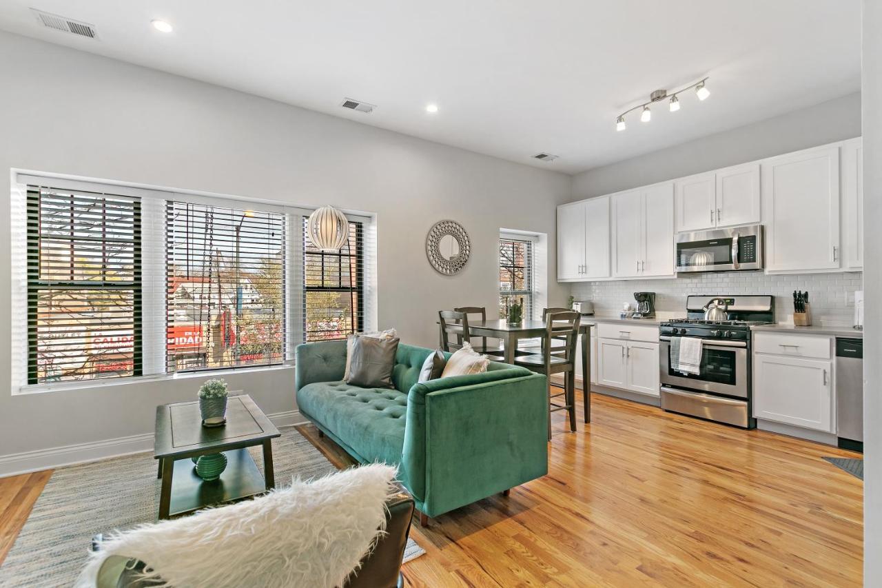 2br Minimalist In Logan Sq Near Train & Stores - Milwaukee 2 Apartamento