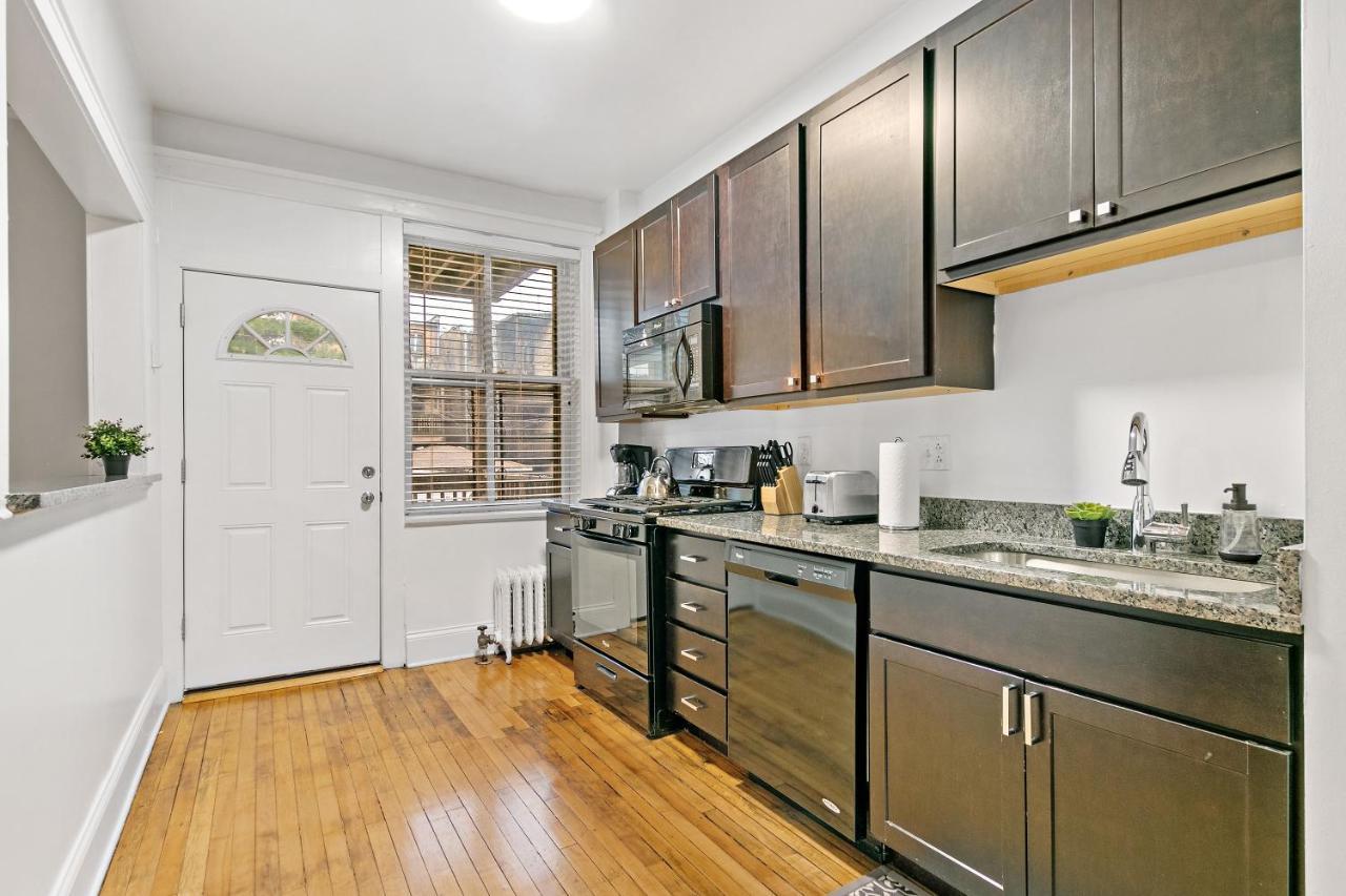 Indulging 2br In Festive Boystown - Buckingham 1 *