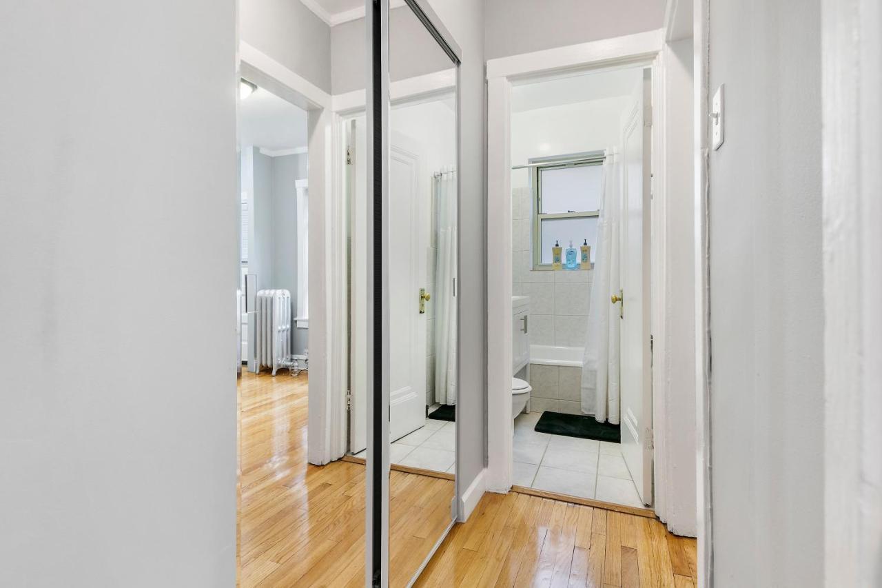 1-bedroom Cozy & Modish - Marshfield W2 Rep Chicago