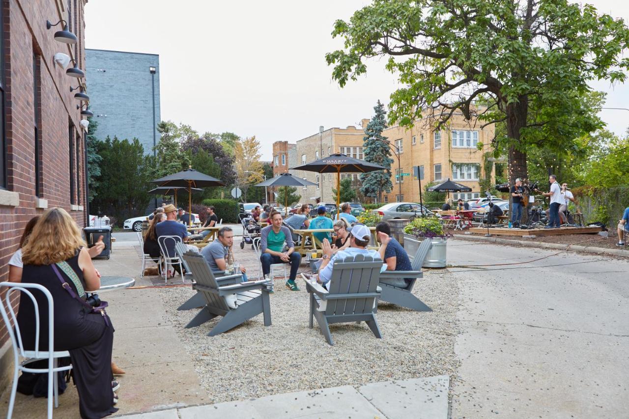 Inn The Leavitt Street & Tavern *