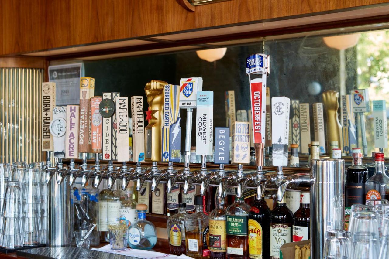 Inn The Leavitt Street & Tavern