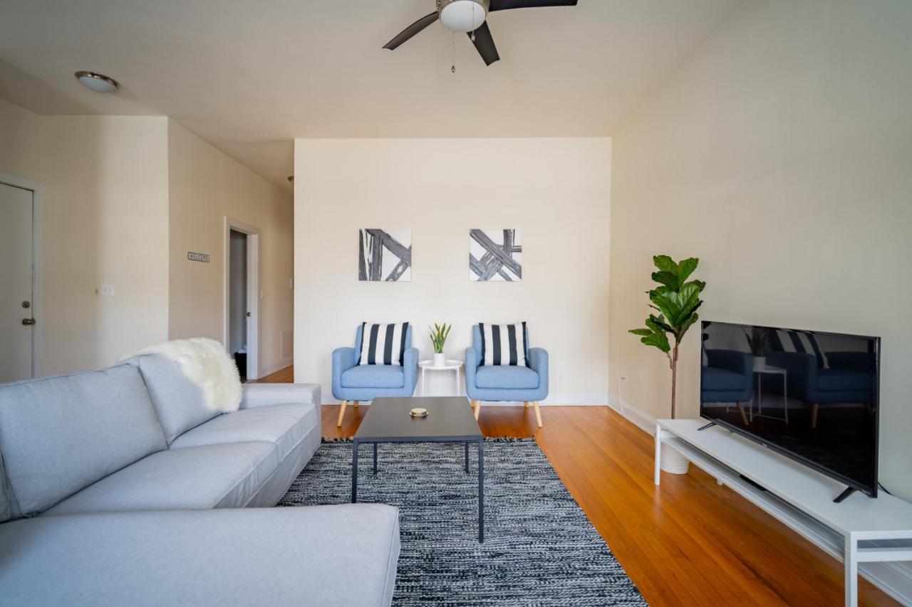Apartment 3-bedroom Gem With In-unit Laundry - Lawndale 1 & 2 Rep