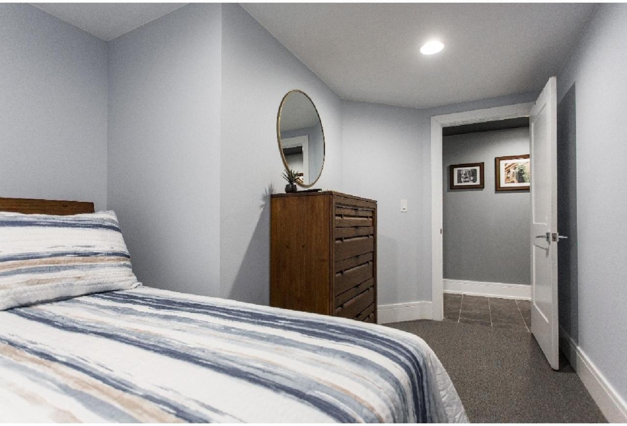Forrestville Ave Large Apartamento *