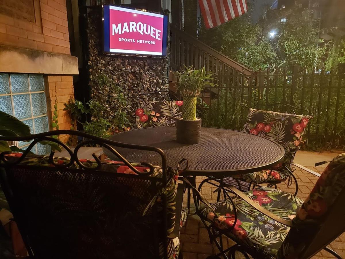 Wrigleyville Oasis *