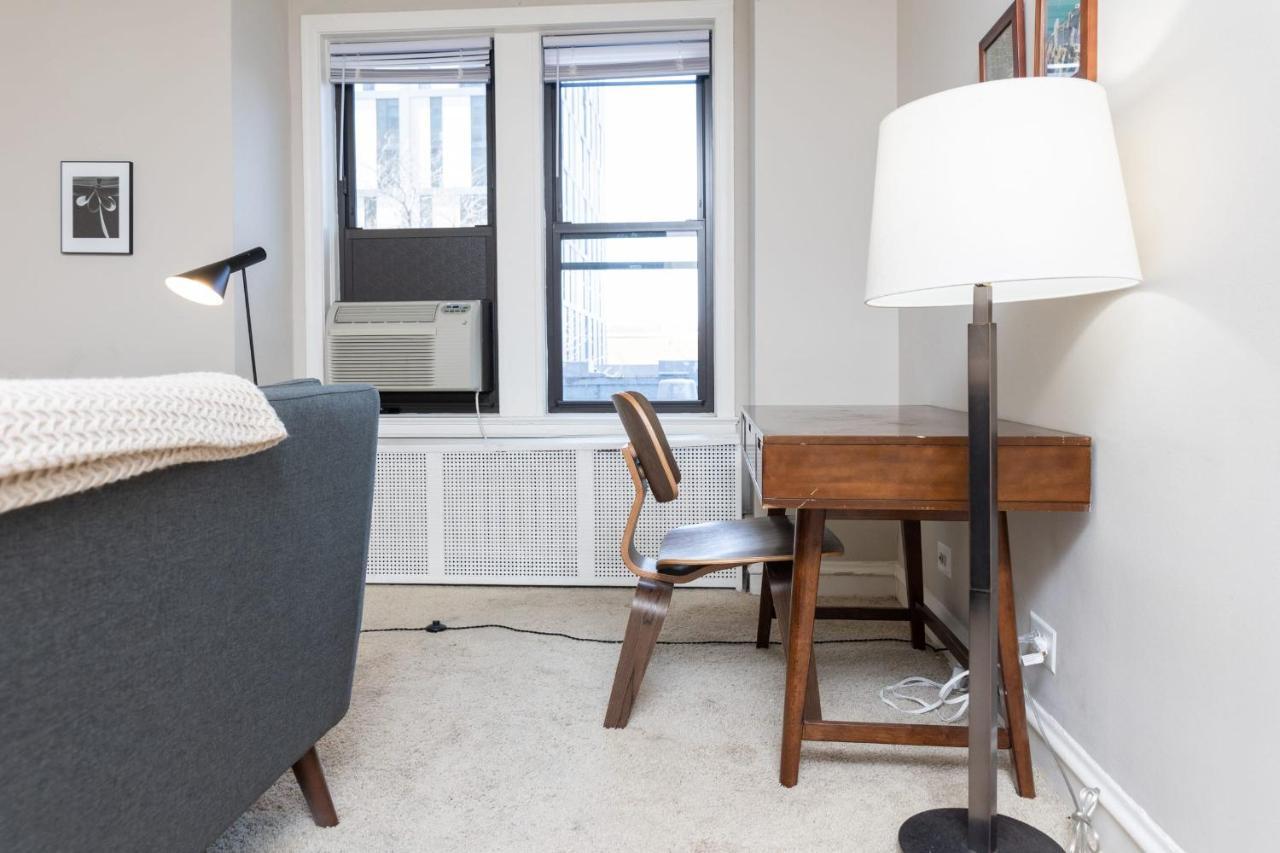 Apartment Frontdesk Historic 2 Bedroom Apt By Jackson Park *