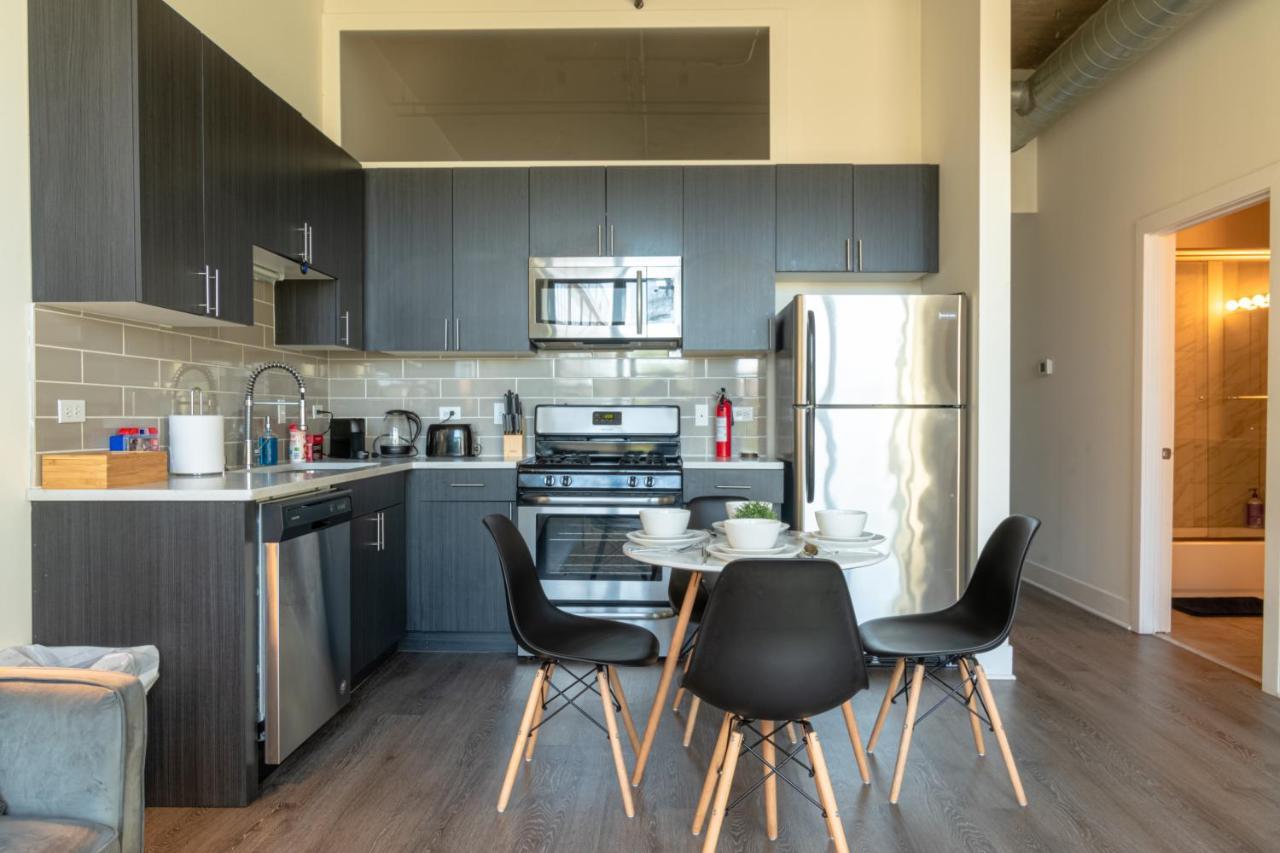 Mccormick Place Modern 2Br Loft In Downtown Chicago Michigan Avenue With Optional Parking Near Soldier Field *