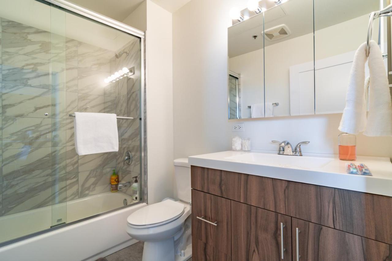 Mccormick Place Modern 2Br Loft In Downtown Chicago Michigan Avenue With Optional Parking Near Soldier Field Apartment Chicago
