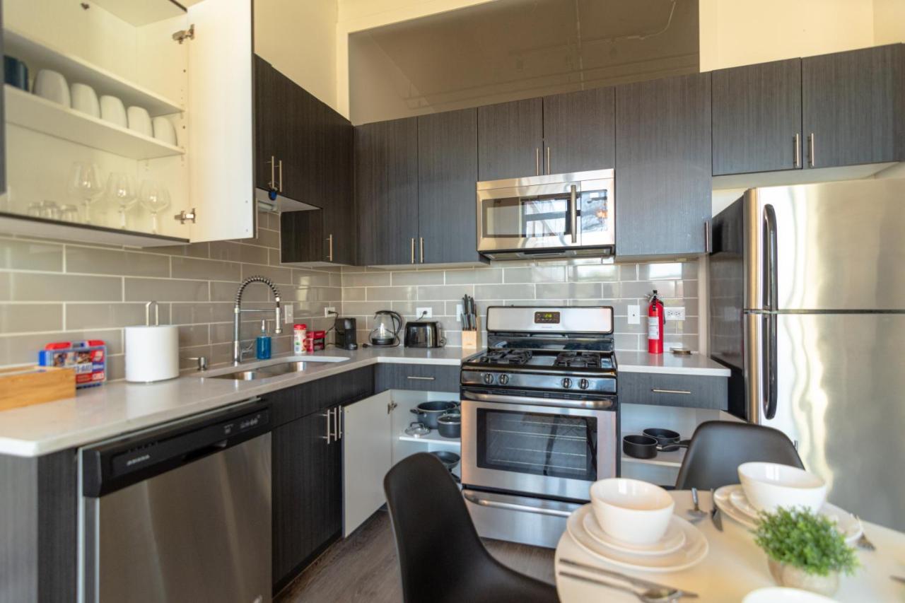 Mccormick Place Modern 2Br Loft In Downtown Chicago Michigan Avenue With Optional Parking Near Soldier Field Apartment