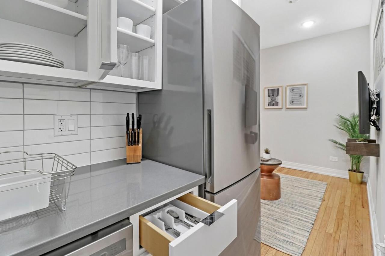 Chic & Updated In East Lakeview - Barry S1 Appartement