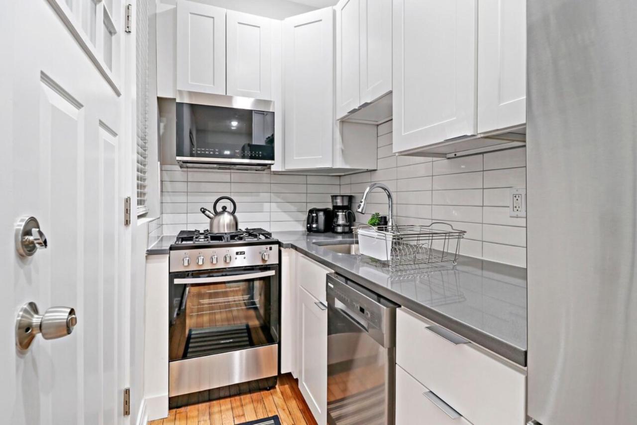 Appartement Chic & Updated In East Lakeview - Barry S1 *