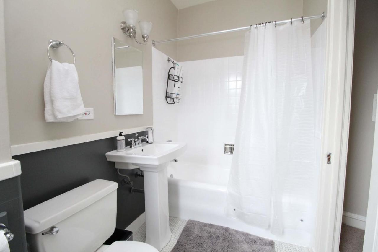 Frontdesk Delightful 1 Bedroom Apt Near Oakwood Apartment *