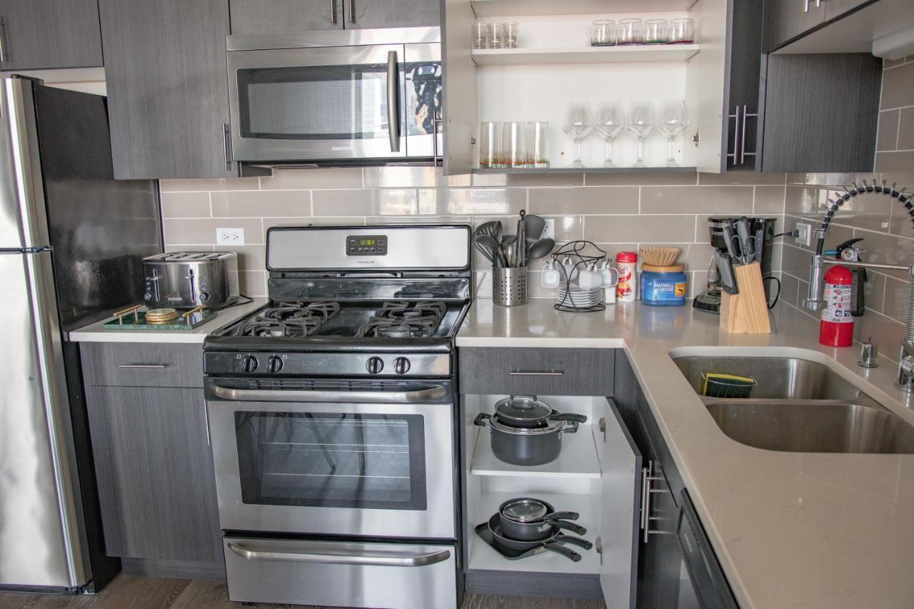 Mccormick Place Modern 2Br Loft In Downtown Chicago Michigan Avenue With Optional Parking Near Soldier Field Apartment