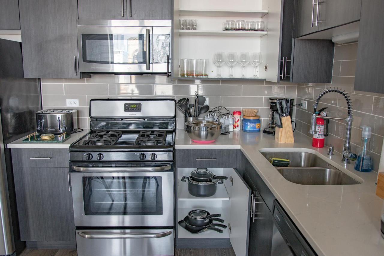Mccormick Place Modern 2Br Loft In Downtown Chicago Michigan Avenue With Optional Parking Near Soldier Field