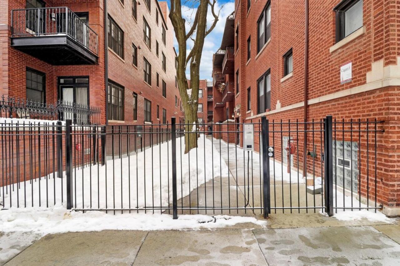Appartement Chic & Updated In East Lakeview - Barry S1