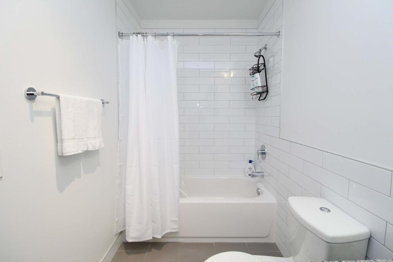 Frontdesk Dashing 1 Bedroom Apt Near The Smart Museum Apartment Chicago