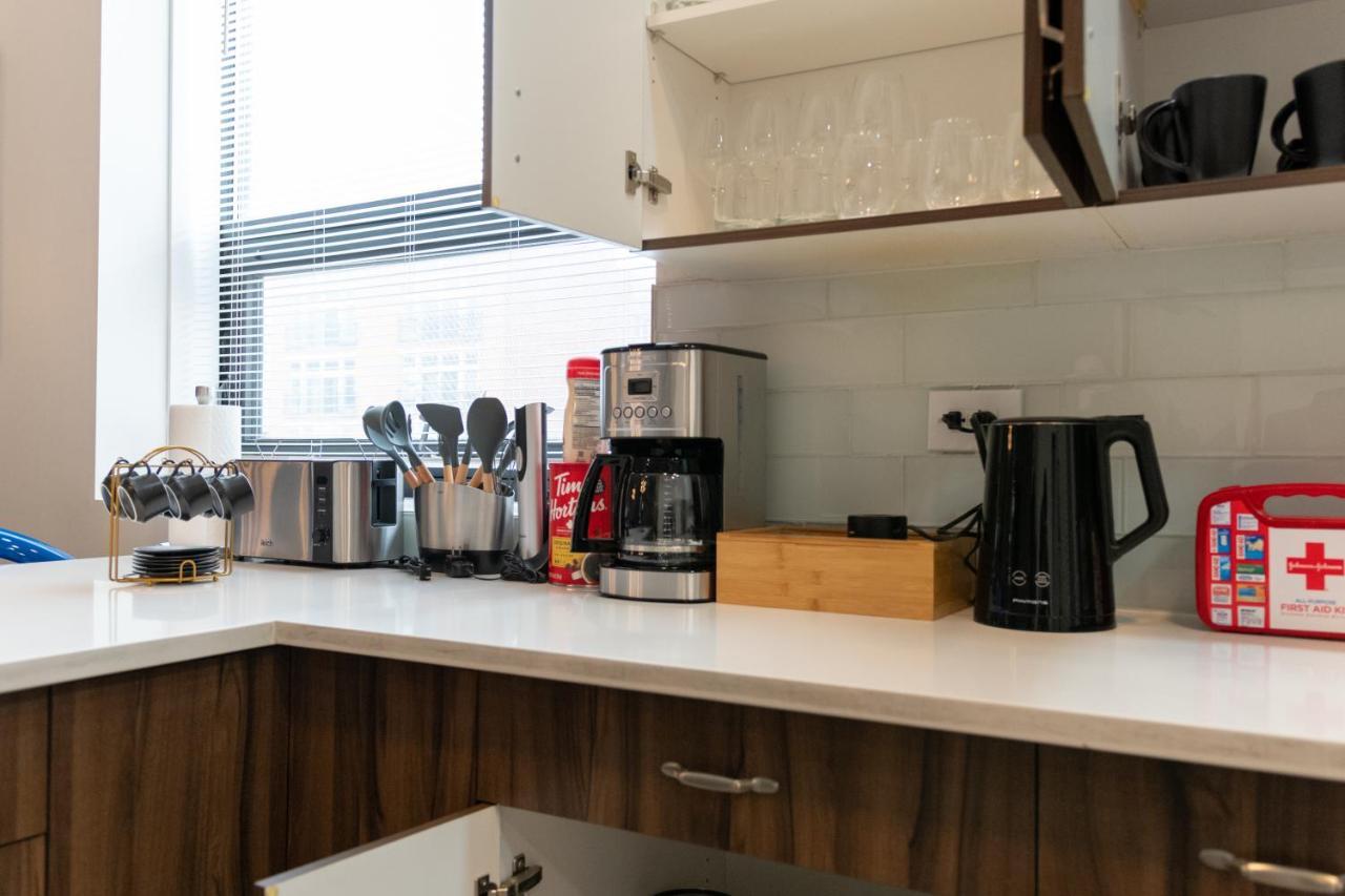 Apartment Penthouse Of Joy With Over 4000 Games! Chicago