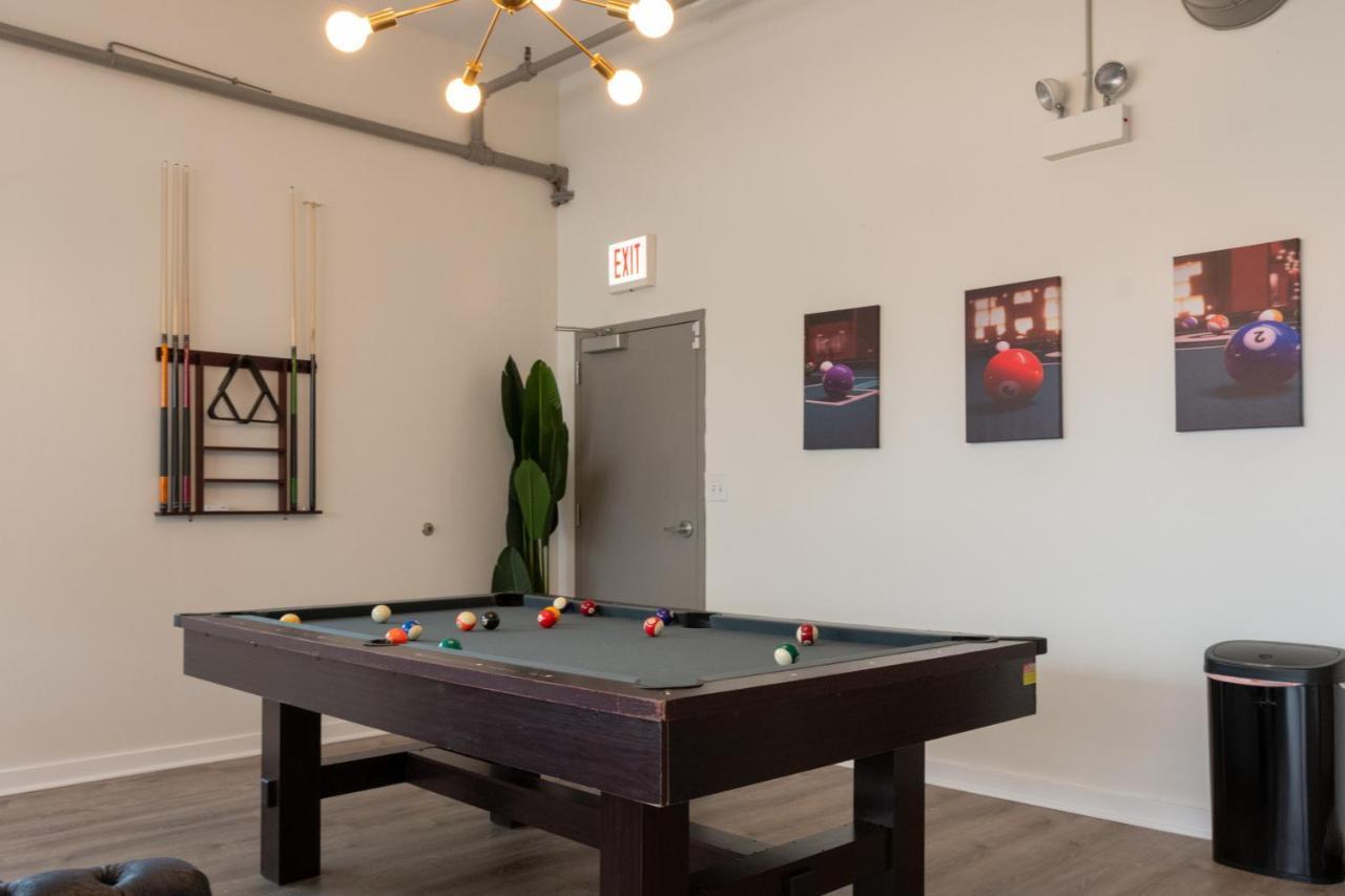 Penthouse Of Joy With Over 4000 Games!