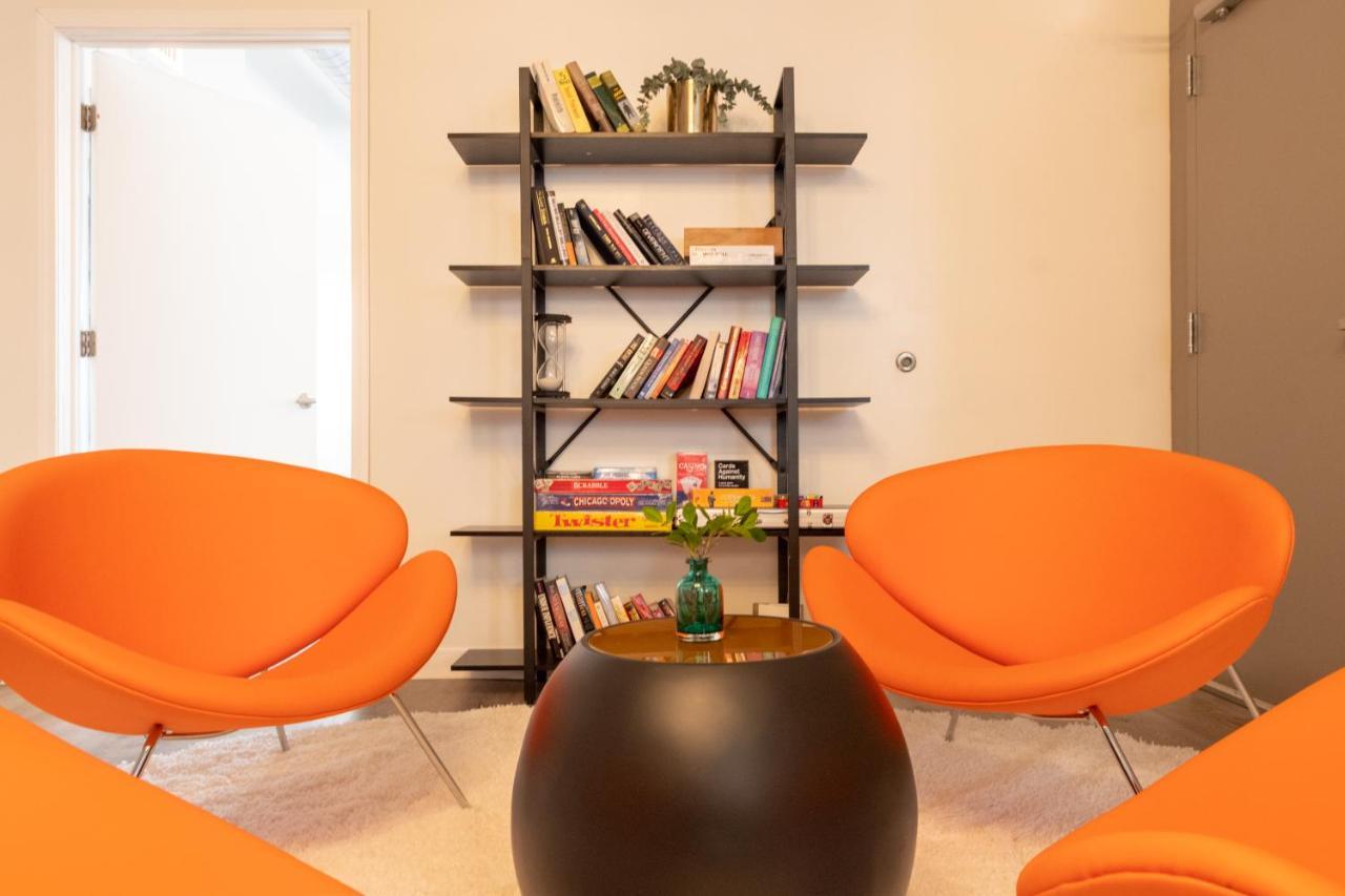Penthouse Of Joy With Over 4000 Games! Apartment