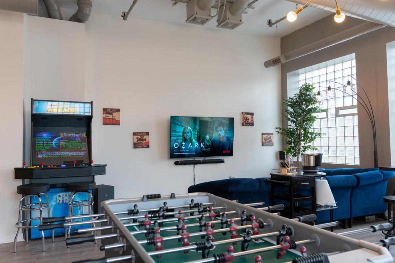 Penthouse Of Joy With Over 4000 Games! *