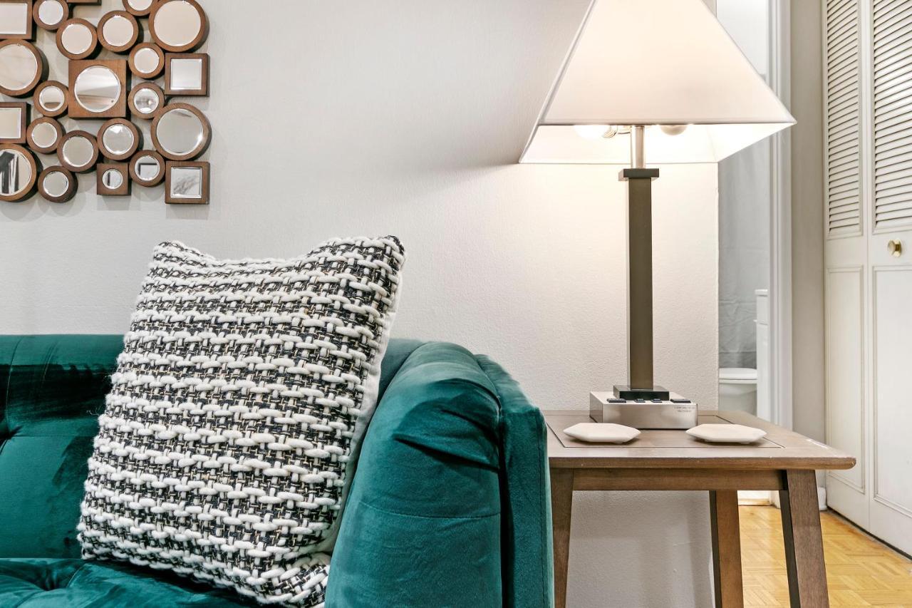 Cozy 1Br Escape, Walk To Dining & Attractions - Oakdale 204 Chicago