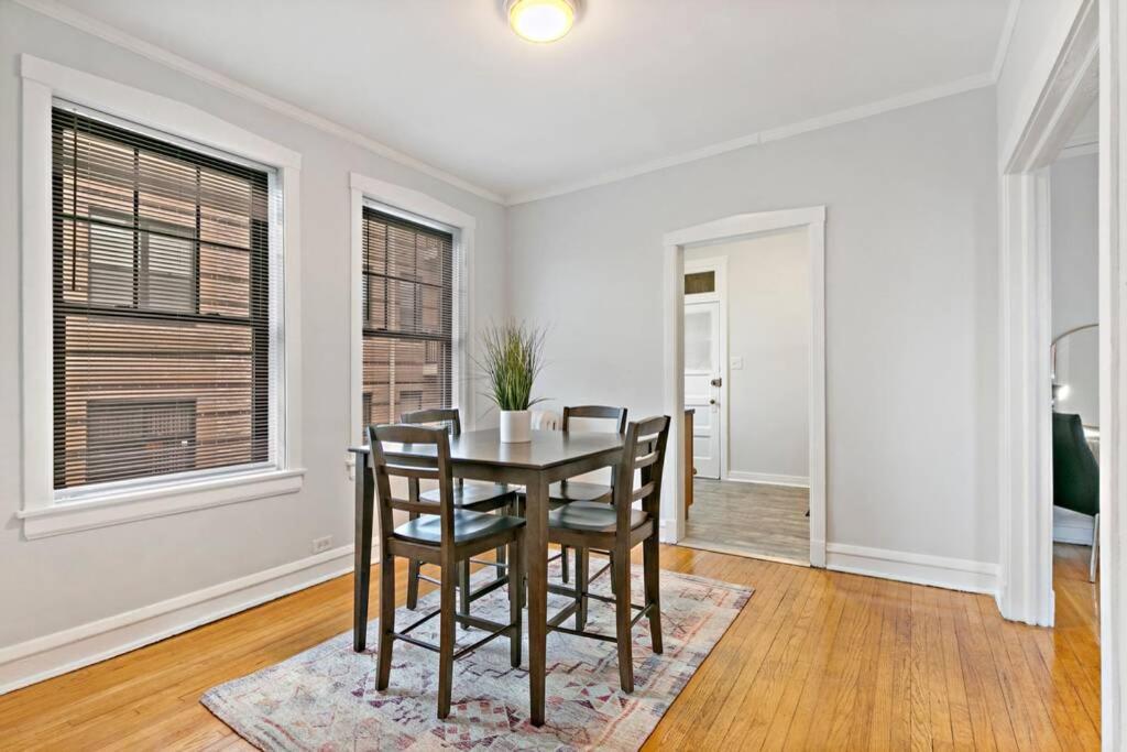 Apartment Well-furnished 1br In Popular Spot - Belmont J3