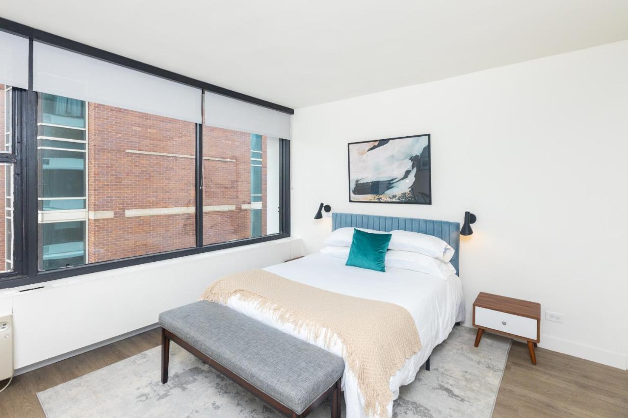Apart-hotel 21 East - Chic Dt Apts With Rooftop By Zencity Chicago