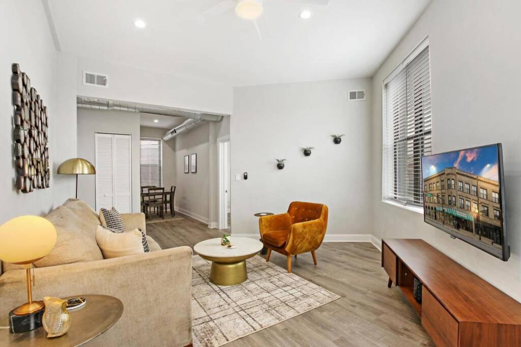 3br In Logan Square Walkable To Highlights - Park S6 Apartment *