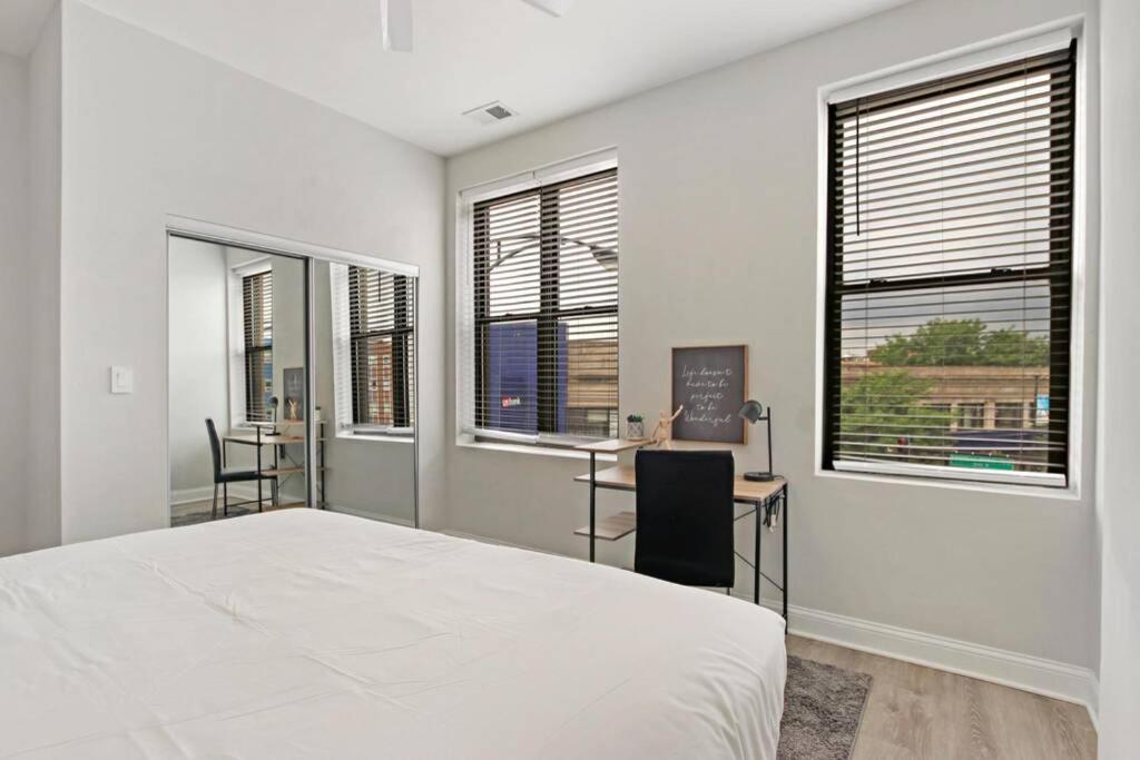 3br In Logan Square Walkable To Highlights - Park S6 Apartment *
