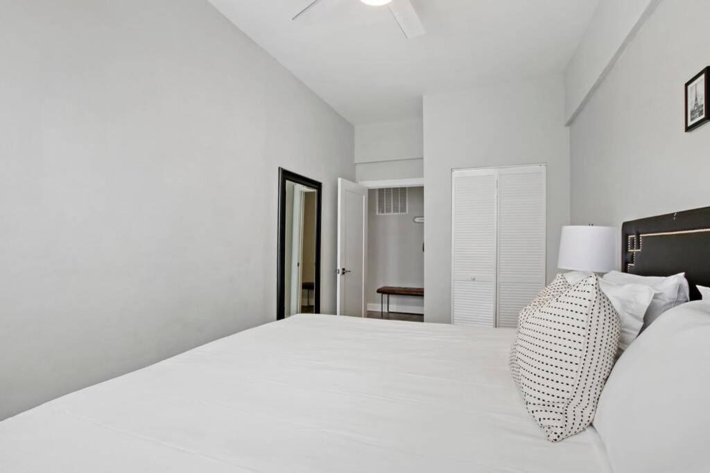 3br In Logan Square Walkable To Highlights - Park S6 Chicago