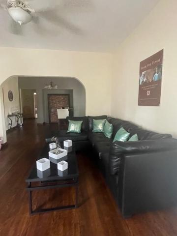 Clean, Spacious, Inexpensive Queen Br