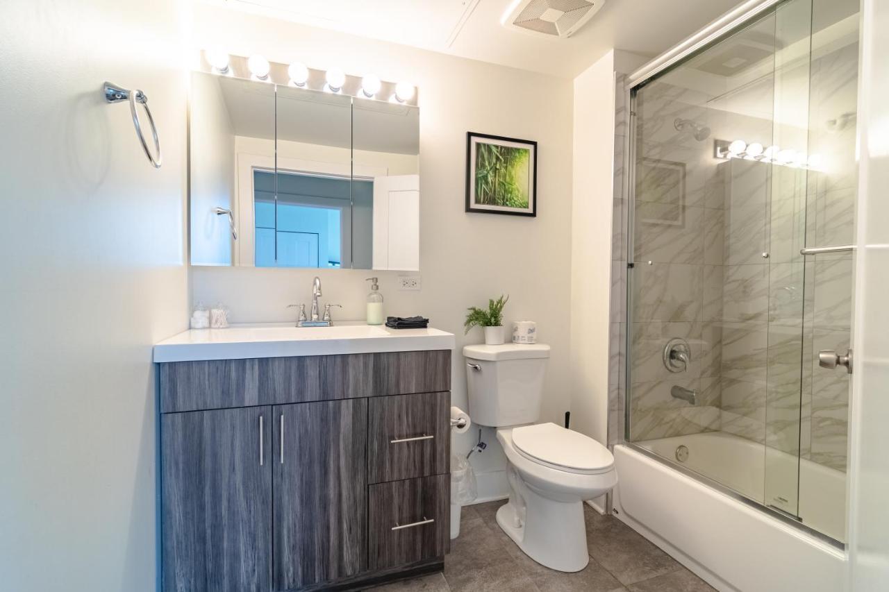 Ideal 3Br Business Or Leisure Rental In Chicago Fully Stocked Kitchen & Fast Internet With Optional Parking Near Soldier Field, Grant Park & Mccormick Place Apartment *