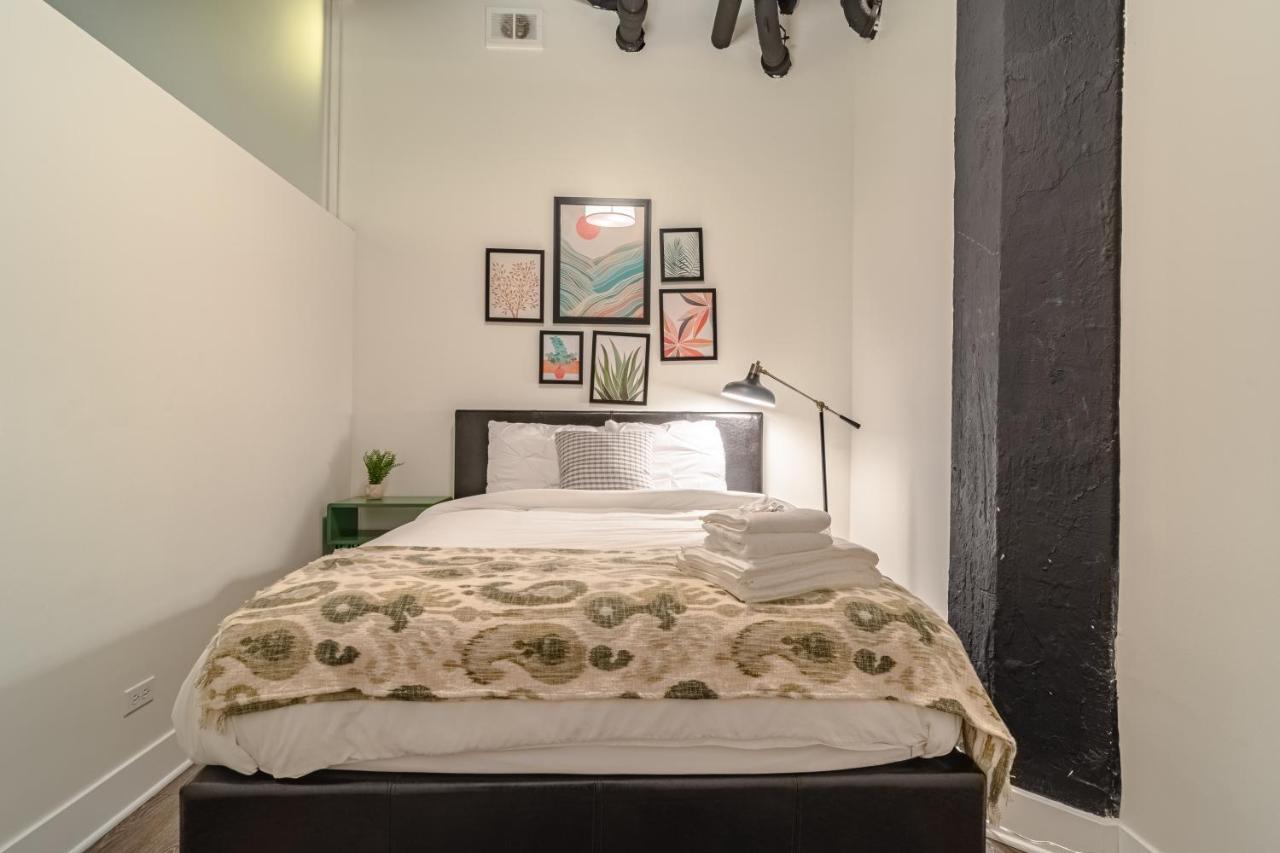Apartment Ideal 3Br Business Or Leisure Rental In Chicago Fully Stocked Kitchen & Fast Internet With Optional Parking Near Soldier Field, Grant Park & Mccormick Place Chicago