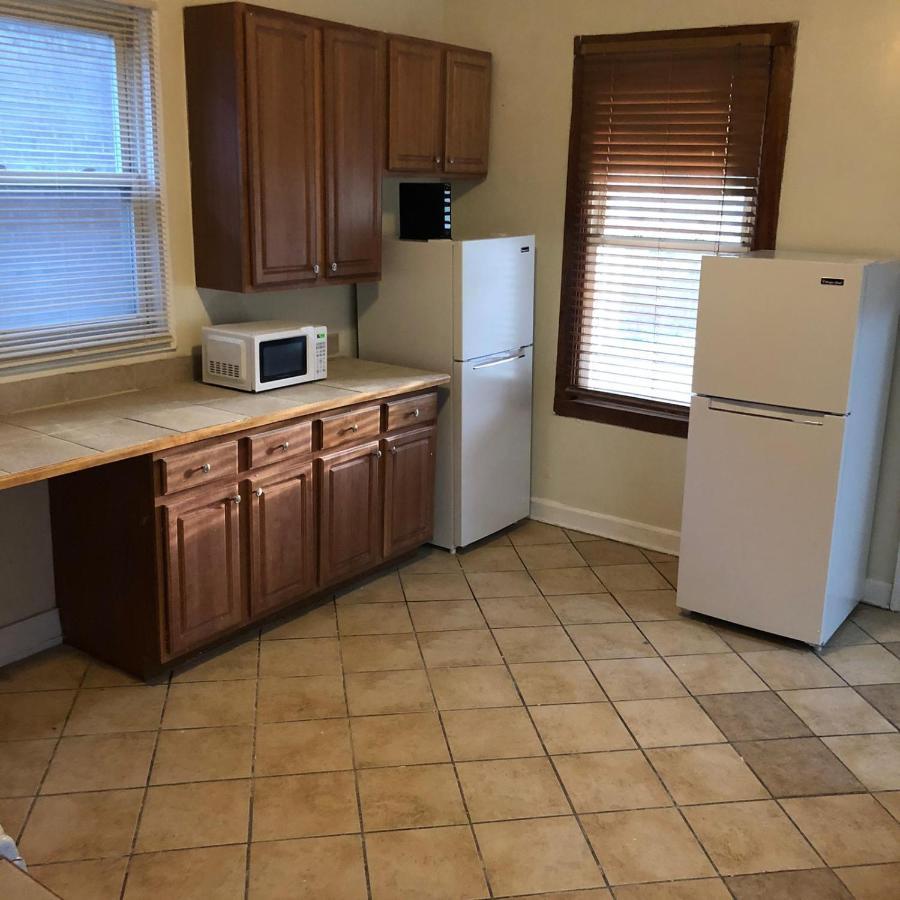 Muskegon House Homestay *