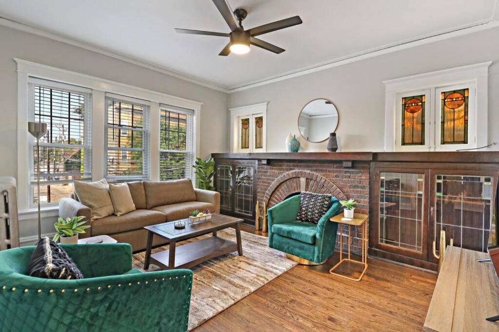 Cozy & Homey 2br Apt In Chicago's Superb Location - Sunnyside 2e Apartment